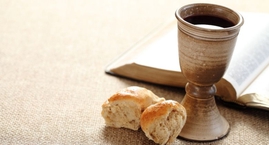 Nuevo Horario Misa Comunitaria Online : 19:30 horas.